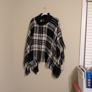 Steve Madden Black and White Checkered Poncho